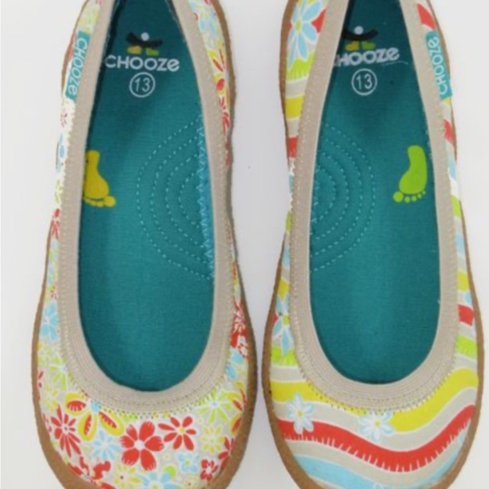 Chooze Colorful Flats – Floral & Striped Print, Water-Friendly Rubber Toe